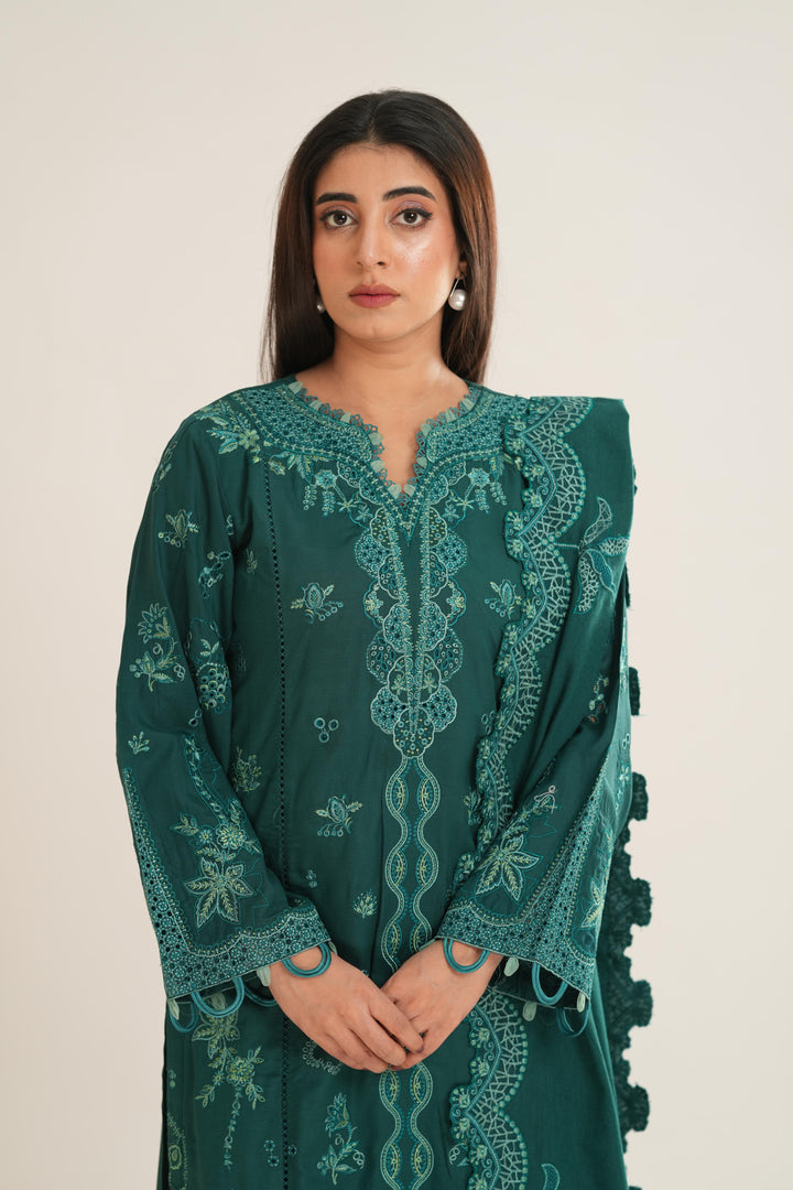 Meadow - Q Line by Qalamkar Stitched