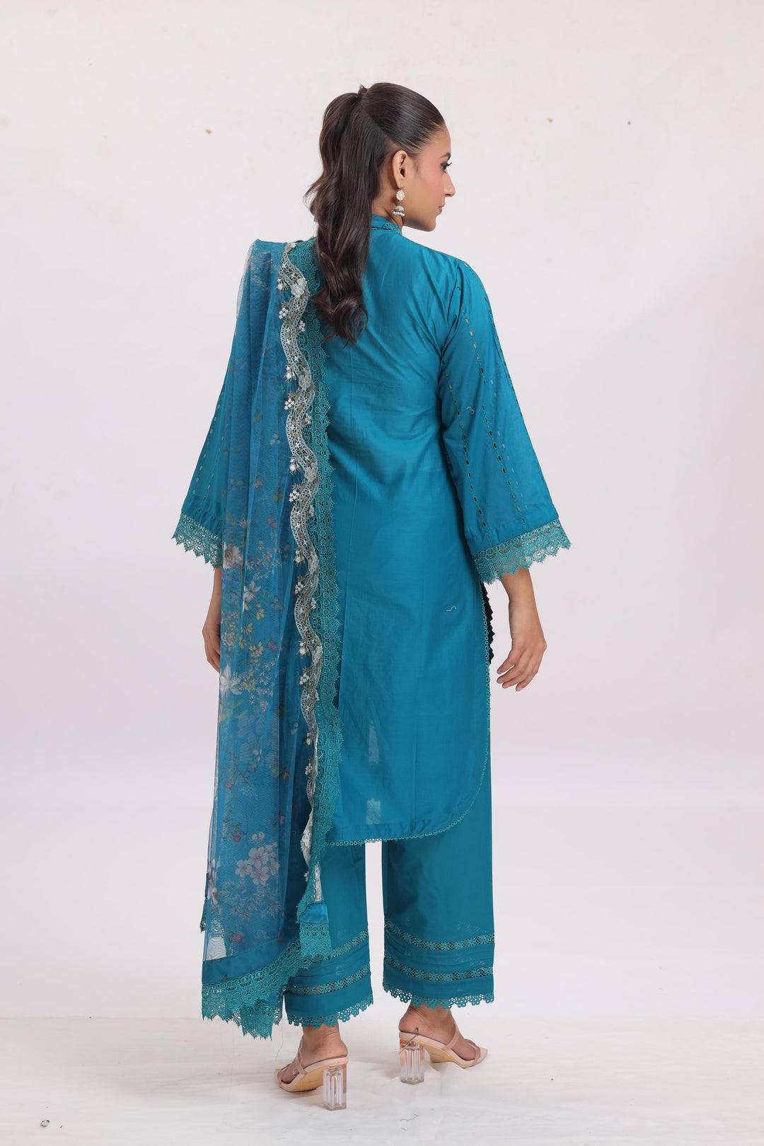 Design 2A - Sobia Nazir Luxury Lawn Stitched