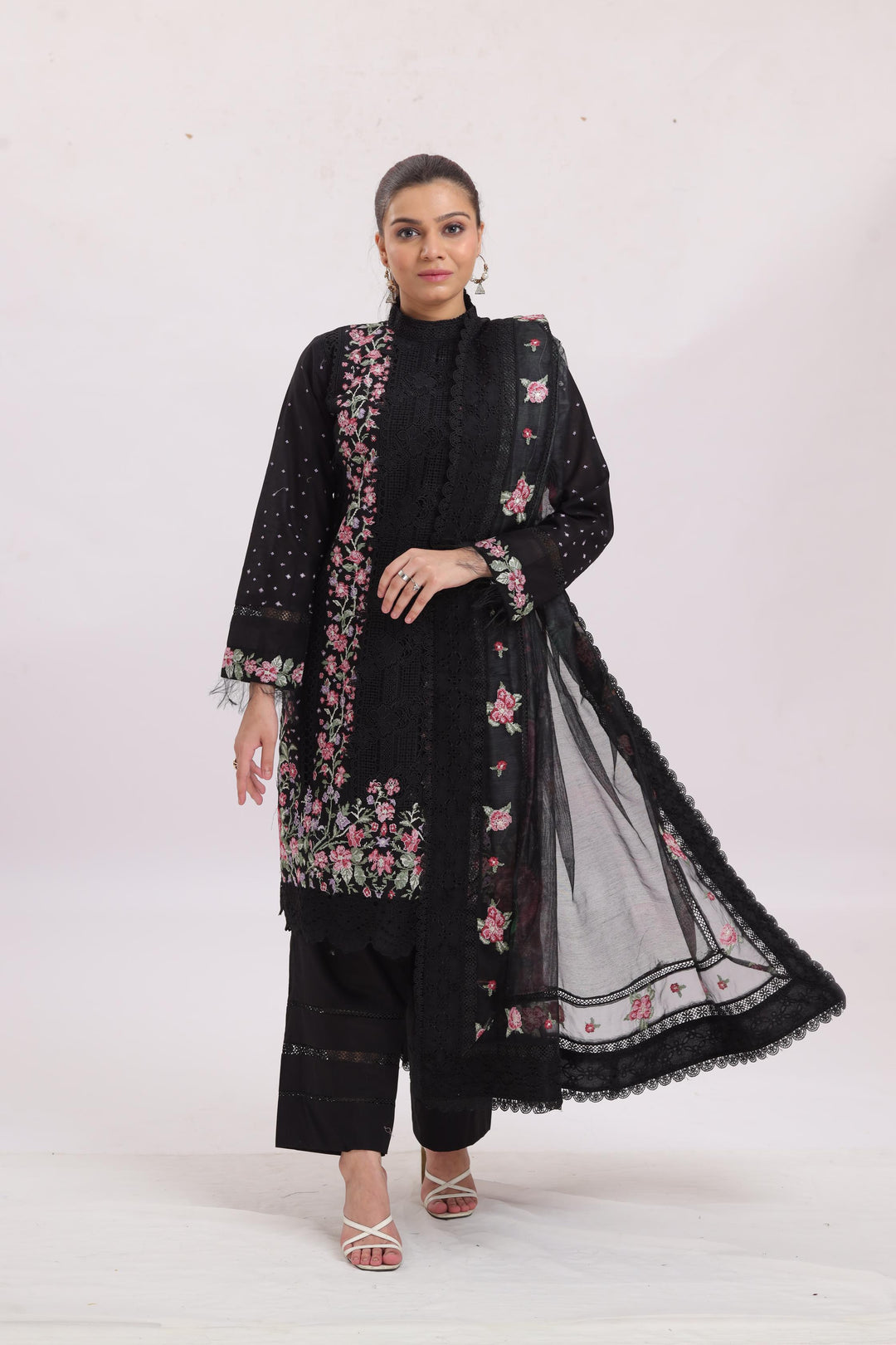 Design 4B - Sobia Nazir Luxury Lawn Stitched