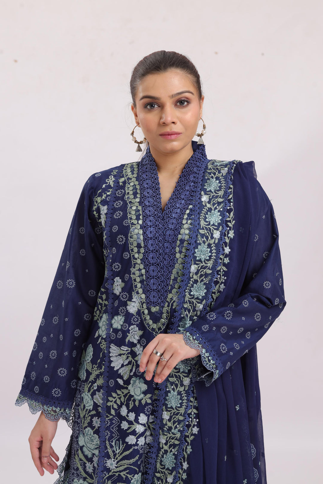 Design 8A - Sobia Nazir Luxury Lawn Stitched