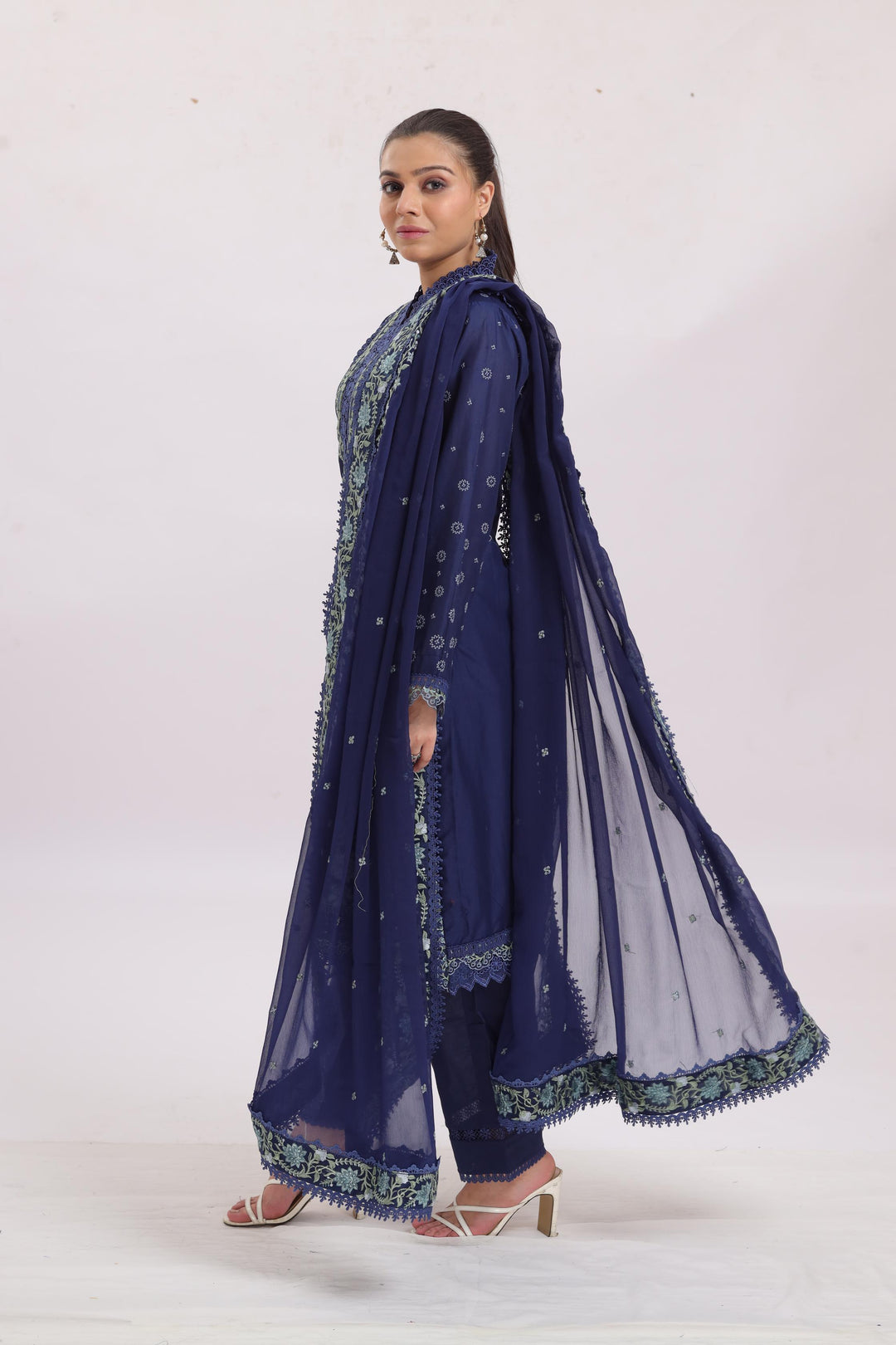 Design 8A - Sobia Nazir Luxury Lawn Stitched