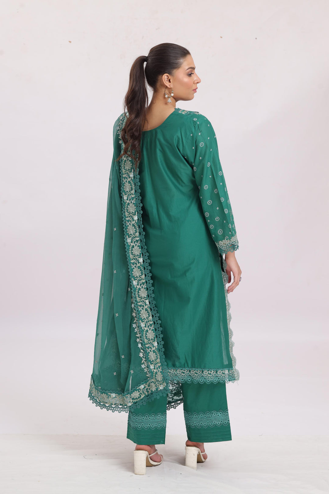 Design 8B - Sobia Nazir Luxury Lawn Stitched