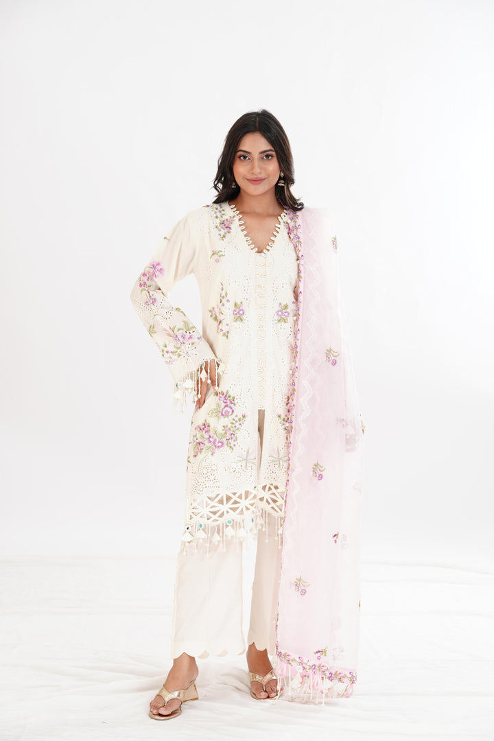Cream Luxury Lawn Stitched Suit - Sana Safinaz