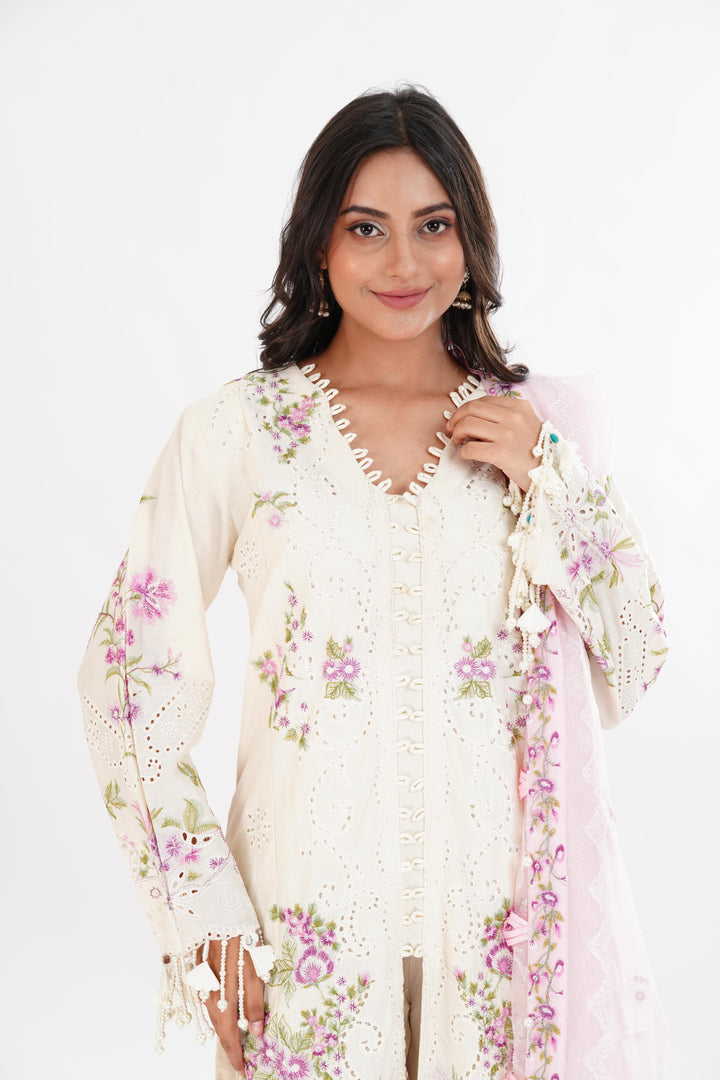 Cream Luxury Lawn Stitched Suit - Sana Safinaz