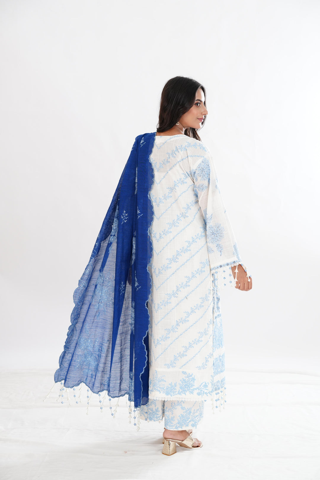 Sky Blue Luxury Lawn Stitched Suit - Sana Safinaz