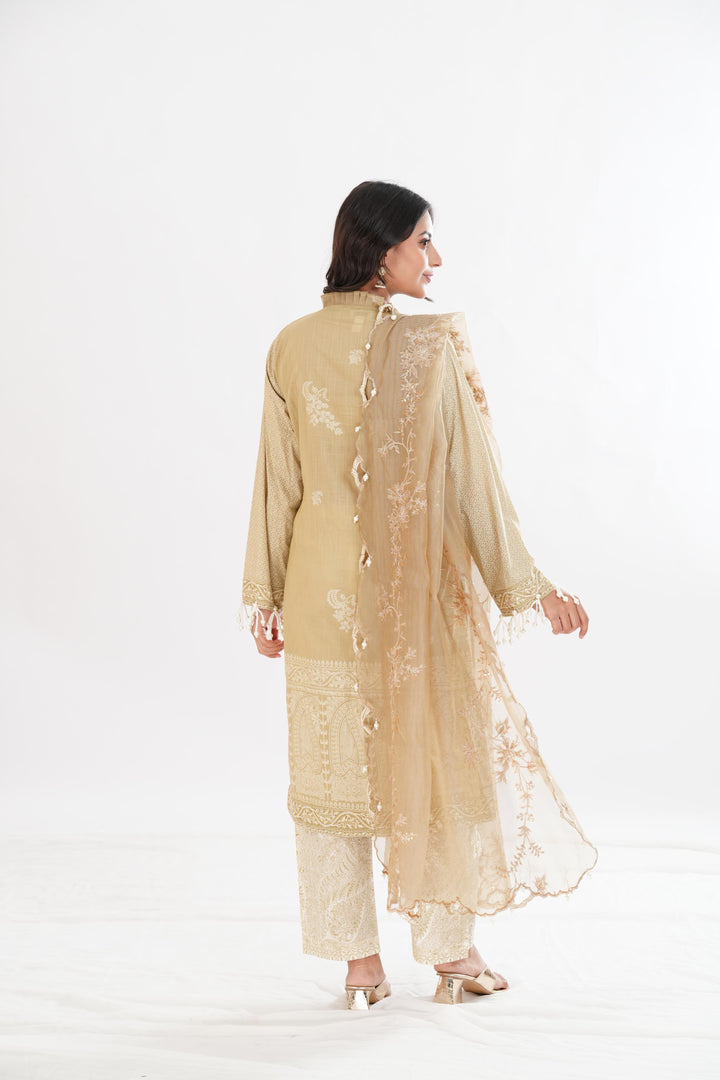Skin Luxury Lawn Stitched Suit - Sana Safinaz