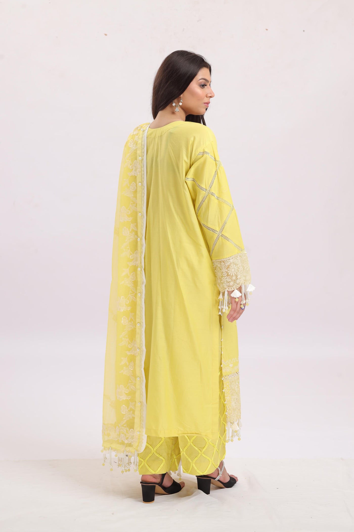 Embroidered Slub Lawn Yellow Stitched Suit - Sana Safinaz