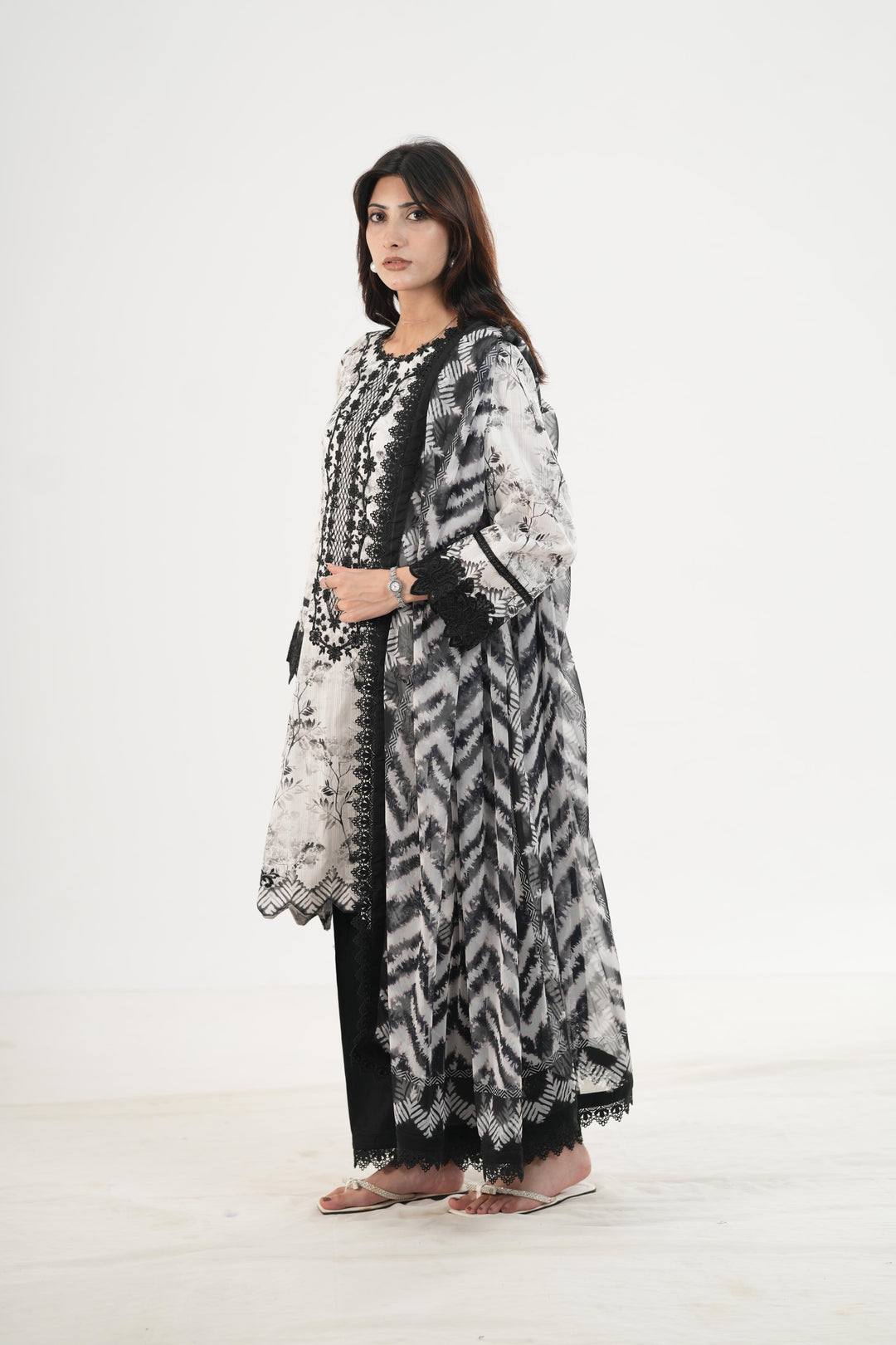 Luna - Rang Rasiya Life Style Stitched