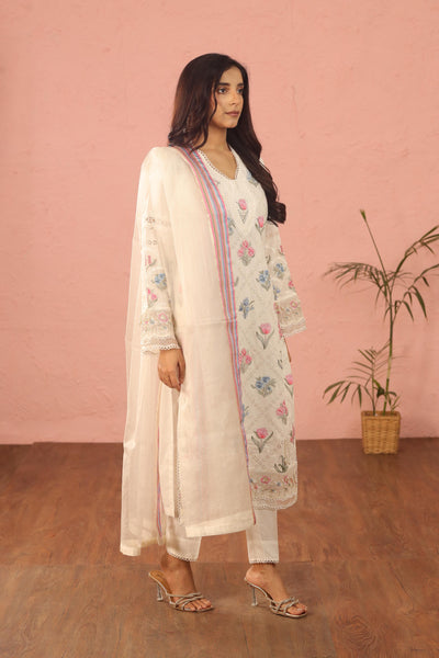 Embroidered Lawn Off White 3 Piece Suit - Al Karam