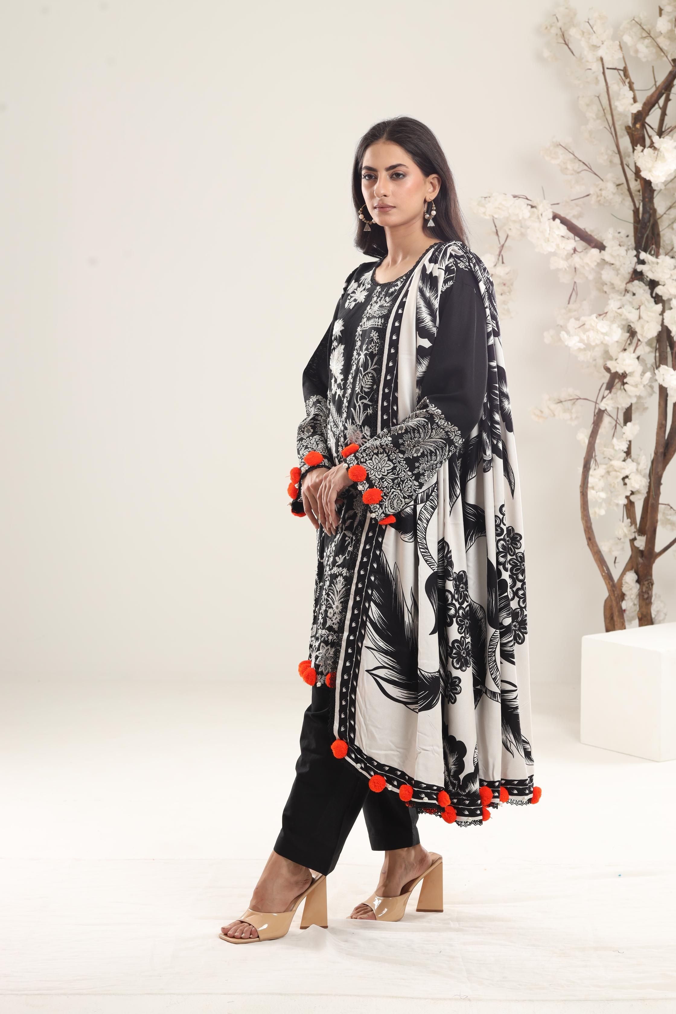 Design 1B - Sana Safinaz Muzlin Winter Stitched – Janan