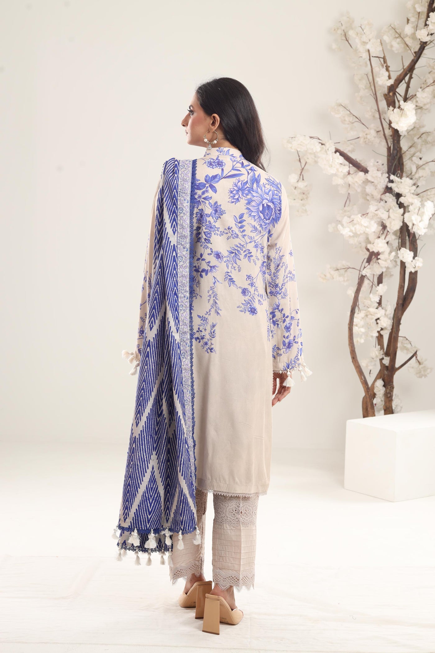 Design 18A - Sana Safinaz Muzlin Winter Stitched