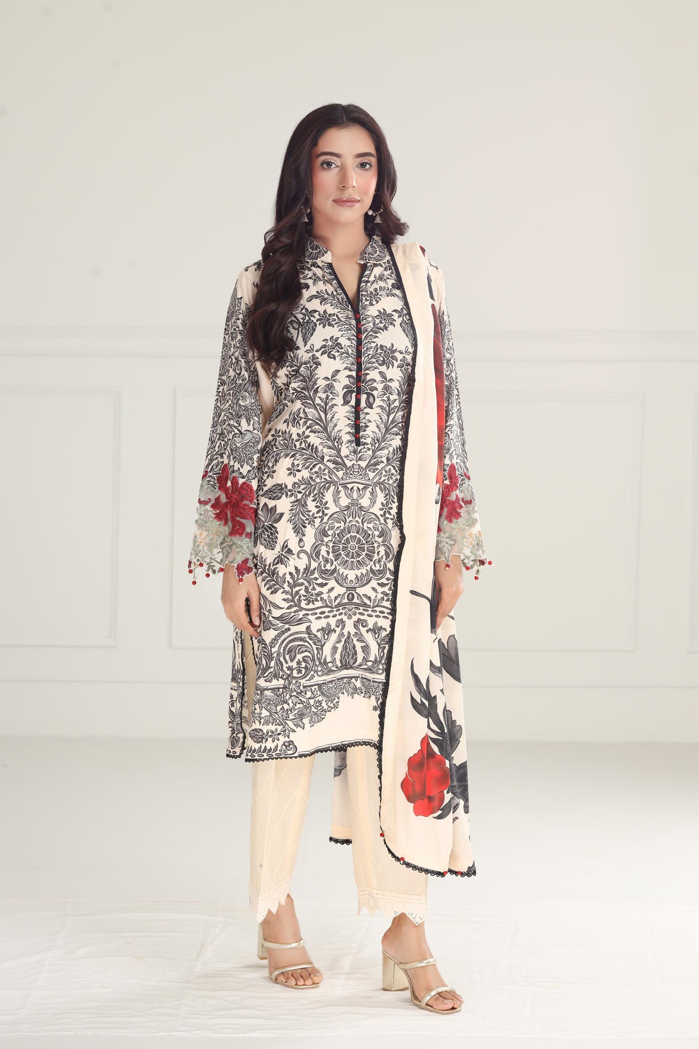 Design 19A - Sana Safinaz Muzlin Winter Stitched