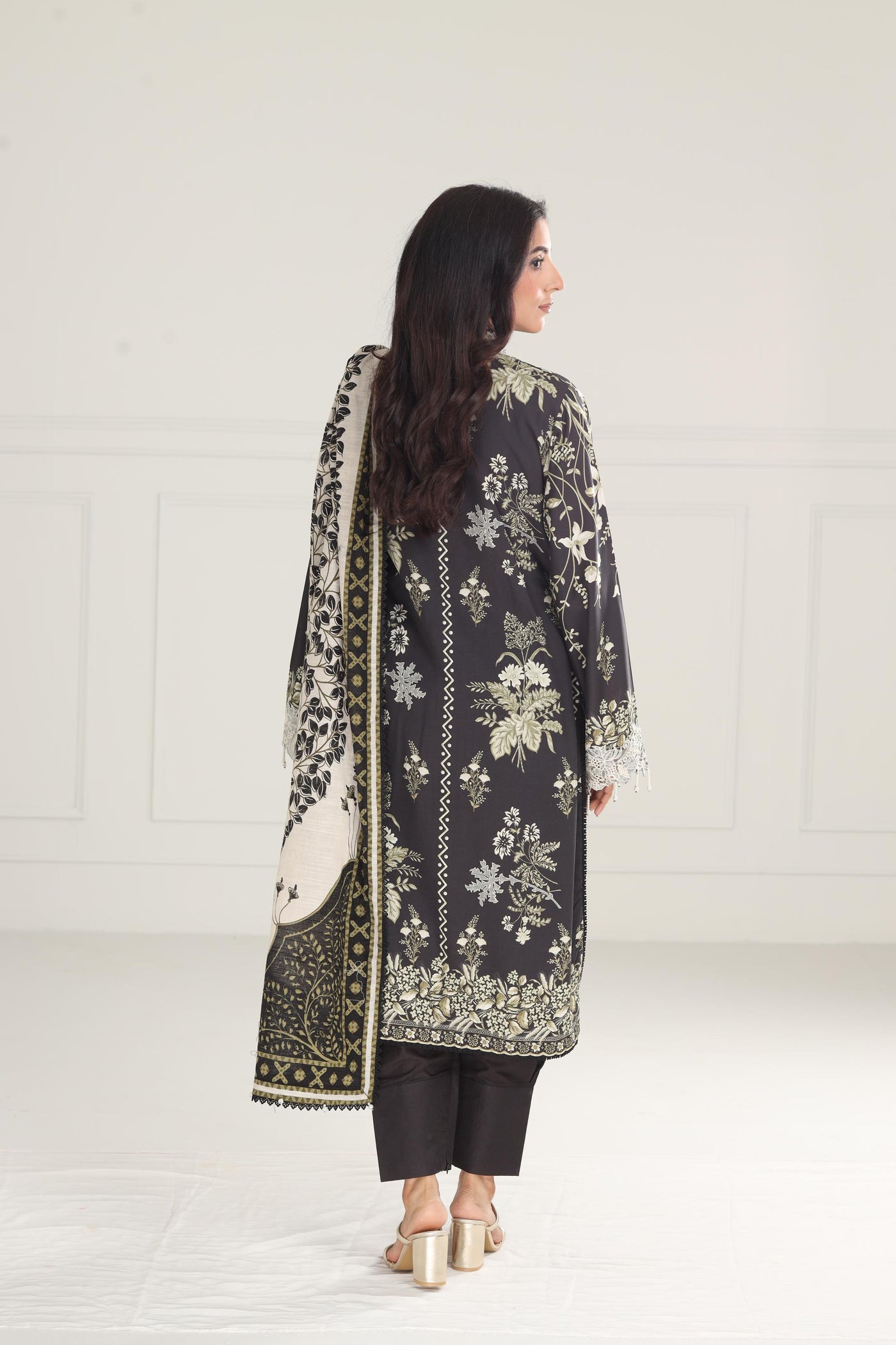 Design 20B - Sana Safinaz Muzlin Winter Stitched