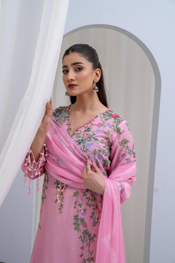 Lawn Pink Stitched Suit - Sana Safinaz Muzlin Stitched