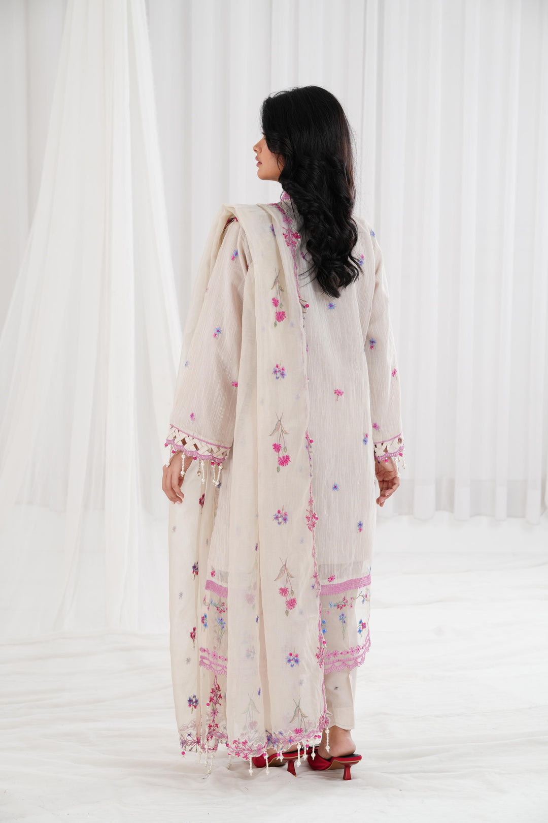 Lawn Cream  Stitched Suit - Sana Safinaz Muzlin 25'