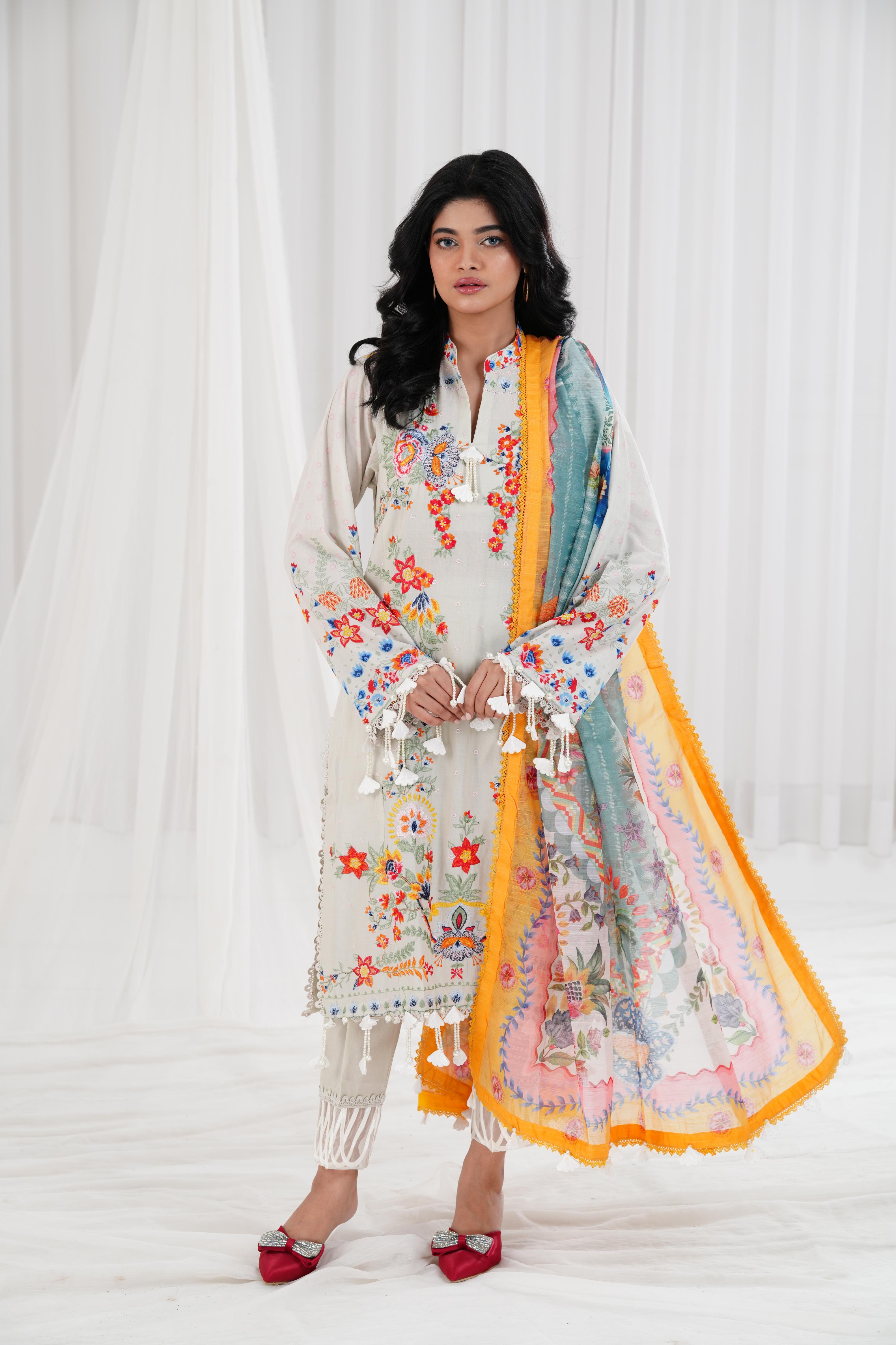 Lawn Off White Stitched Suit - Sana Safinaz Muzlin 25' – Janan