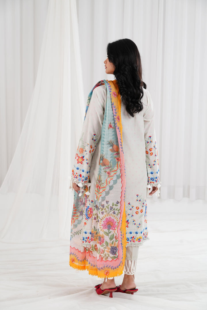 Lawn Off White  Stitched Suit - Sana Safinaz Muzlin 25'