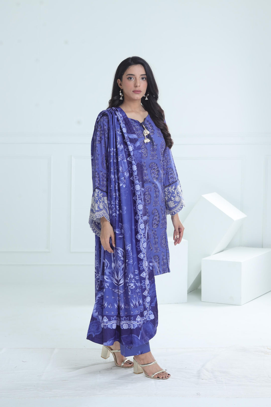 Design 8A - Maria B M Basic Winter Stitched