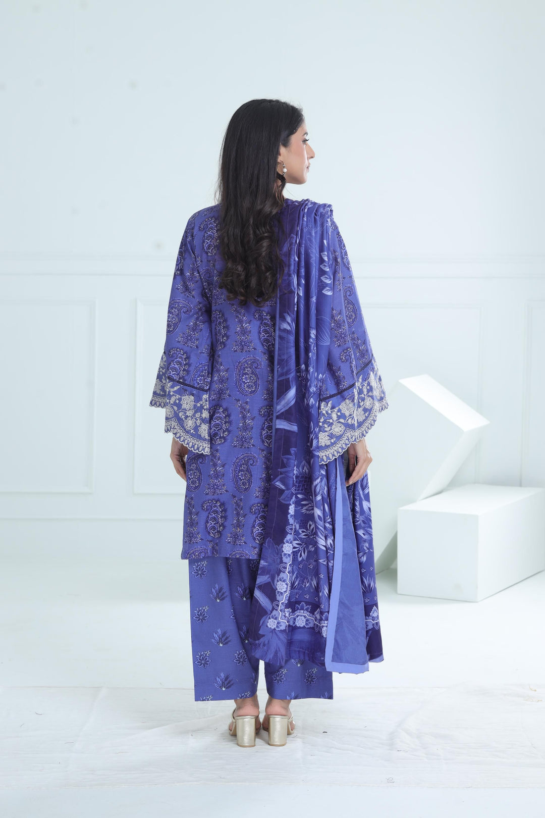 Design 8A - Maria B M Basic Winter Stitched