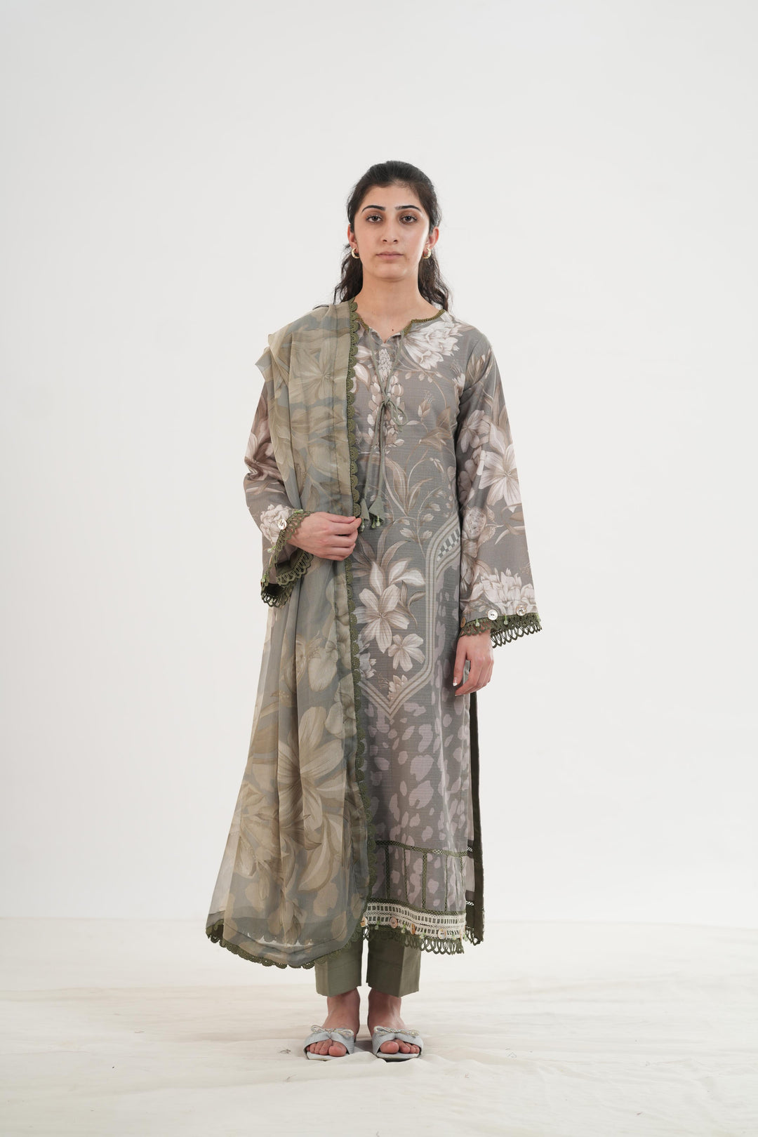 Design 1A - Maria B M-Basic Stitched