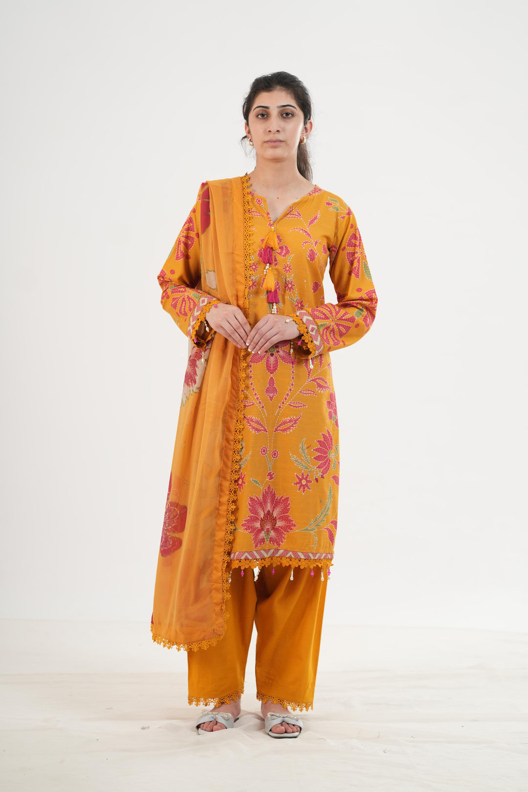 Design 4B - Maria B M-Basic Stitched