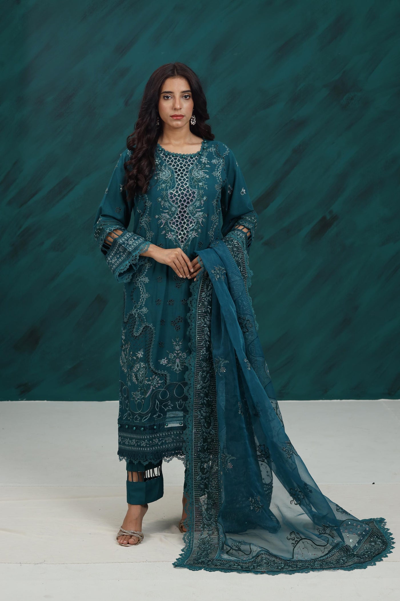 Karandi Dark Green Stitched Suit - Nureh