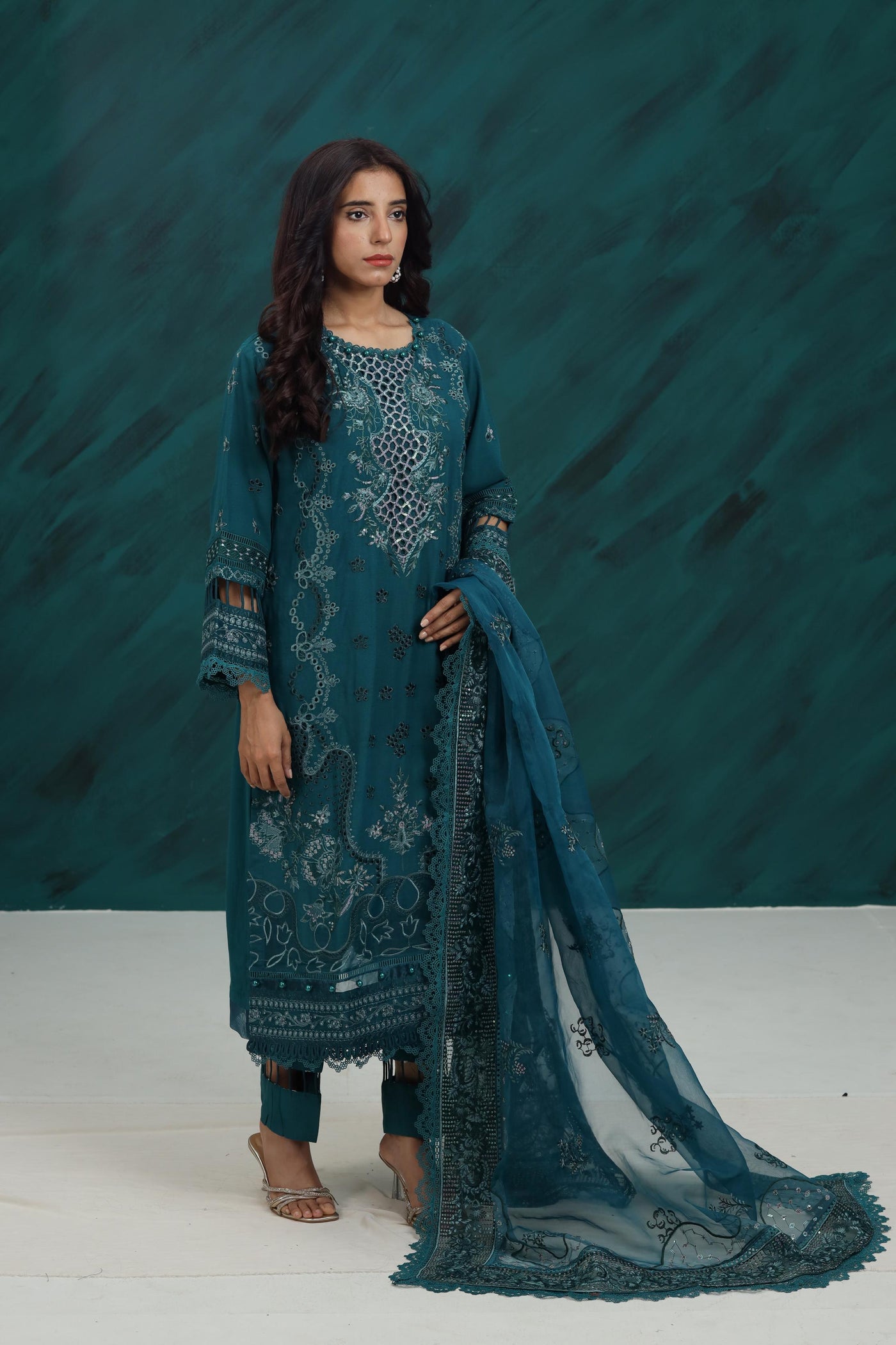 Karandi Dark Green Stitched Suit - Nureh