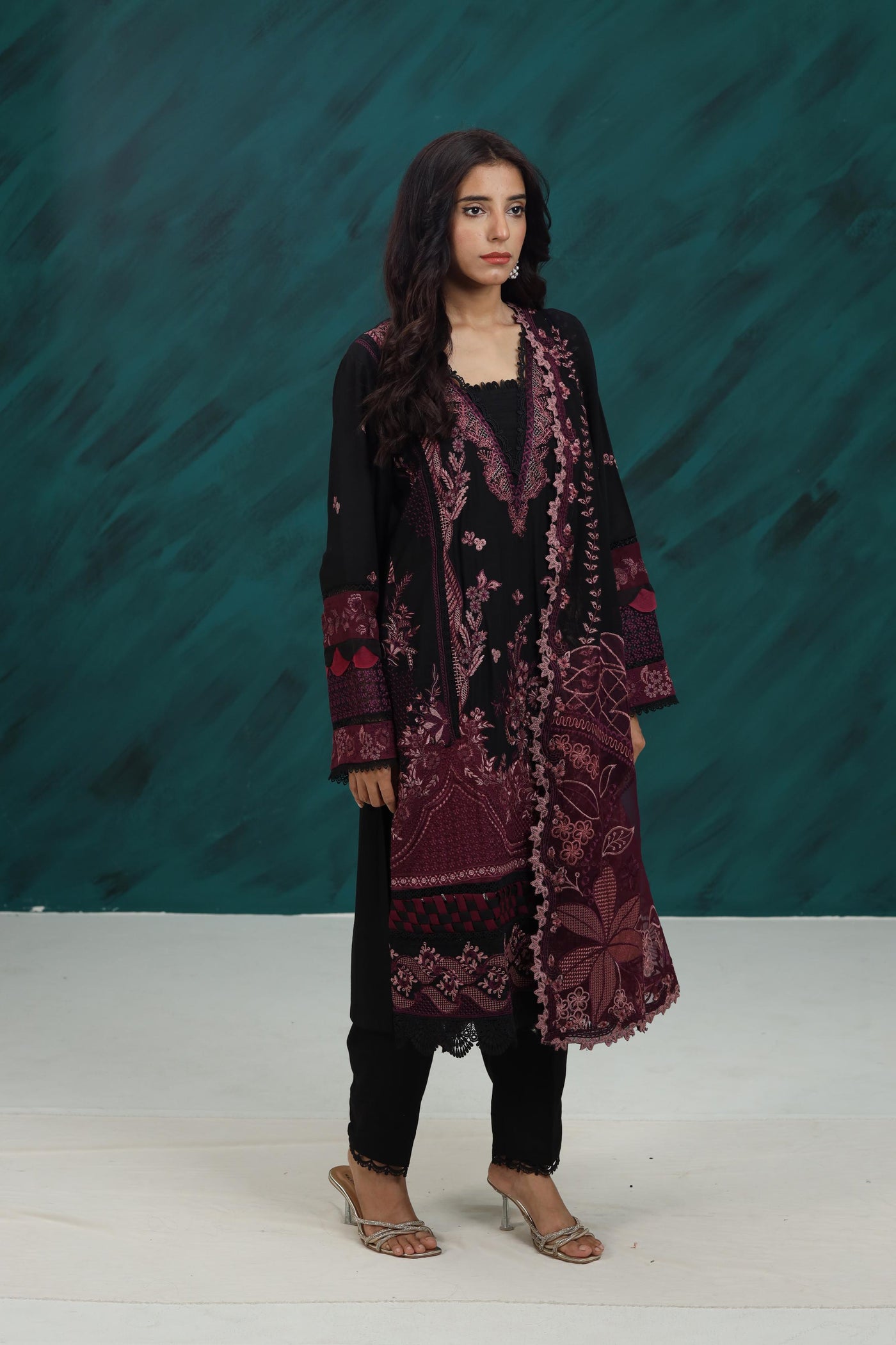 Karandi Black Stitched Suit - Nureh