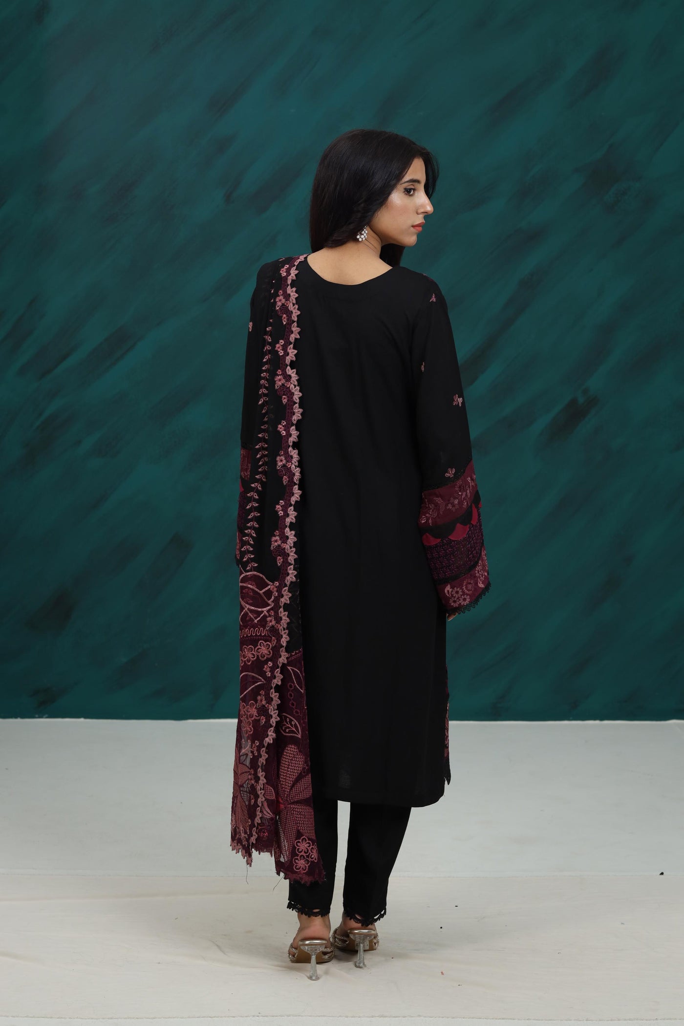 Karandi Black Stitched Suit - Nureh