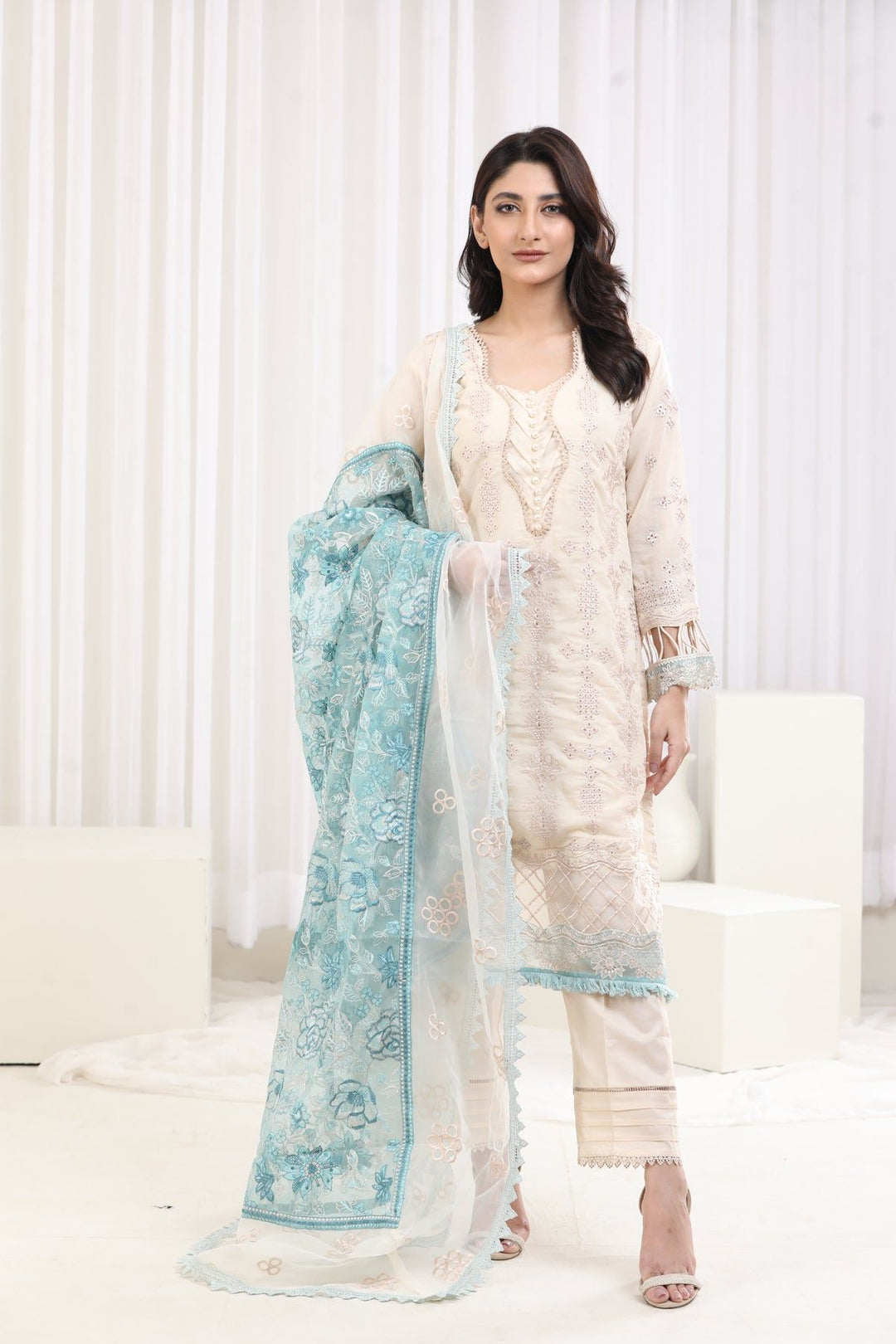 NS-82 - Nureh Swiss Lawn Collection