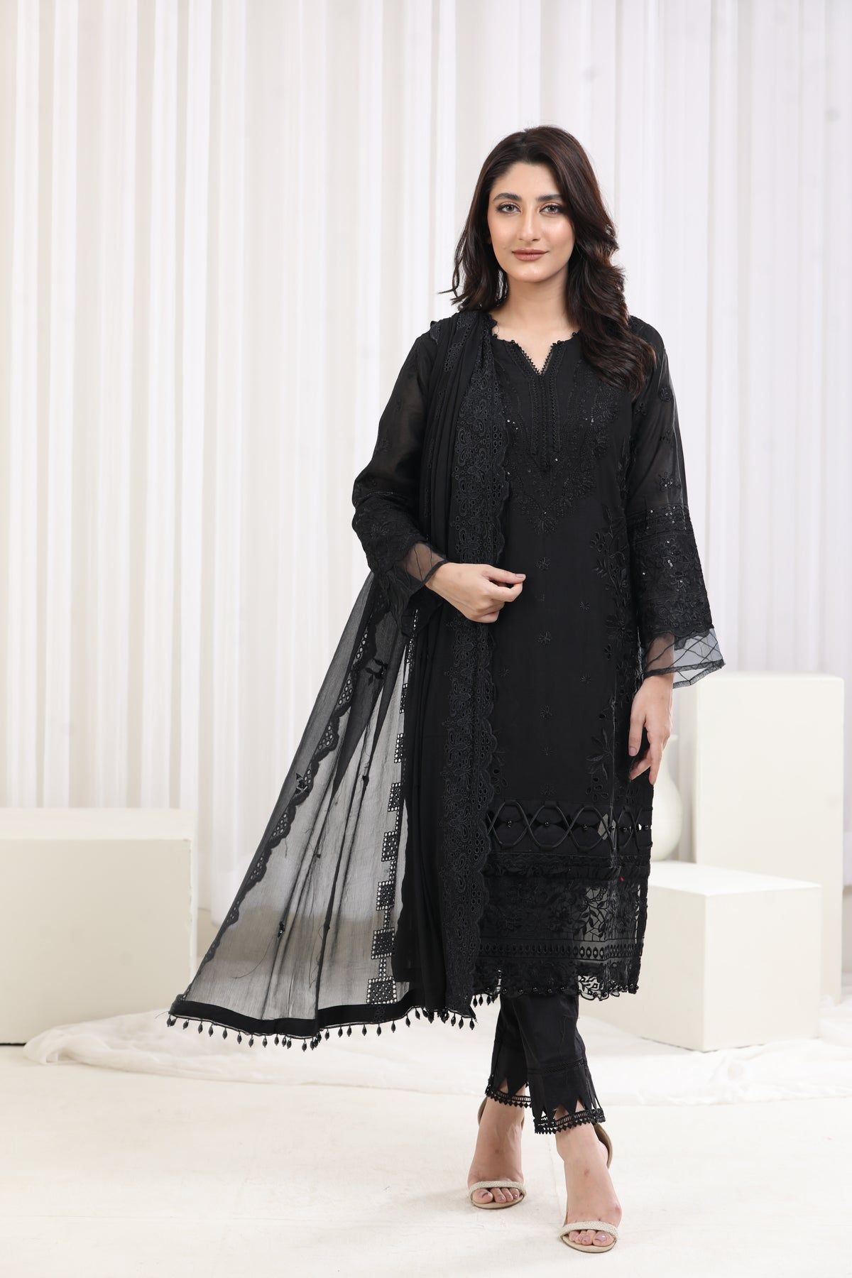 NS-86 - Nureh Swiss Lawn Collection