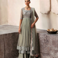 Design 4 - Vanya Revuse Wedding Stitched