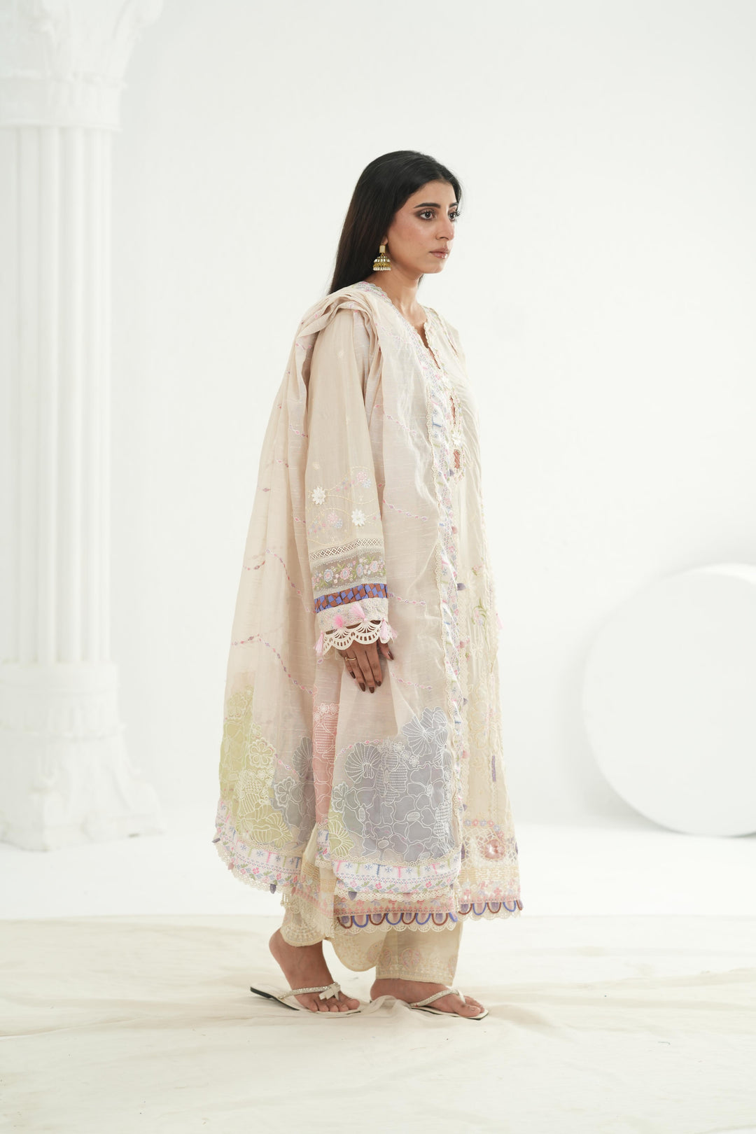 Elma - Qalamkar Festive Lawn '26 Stitched