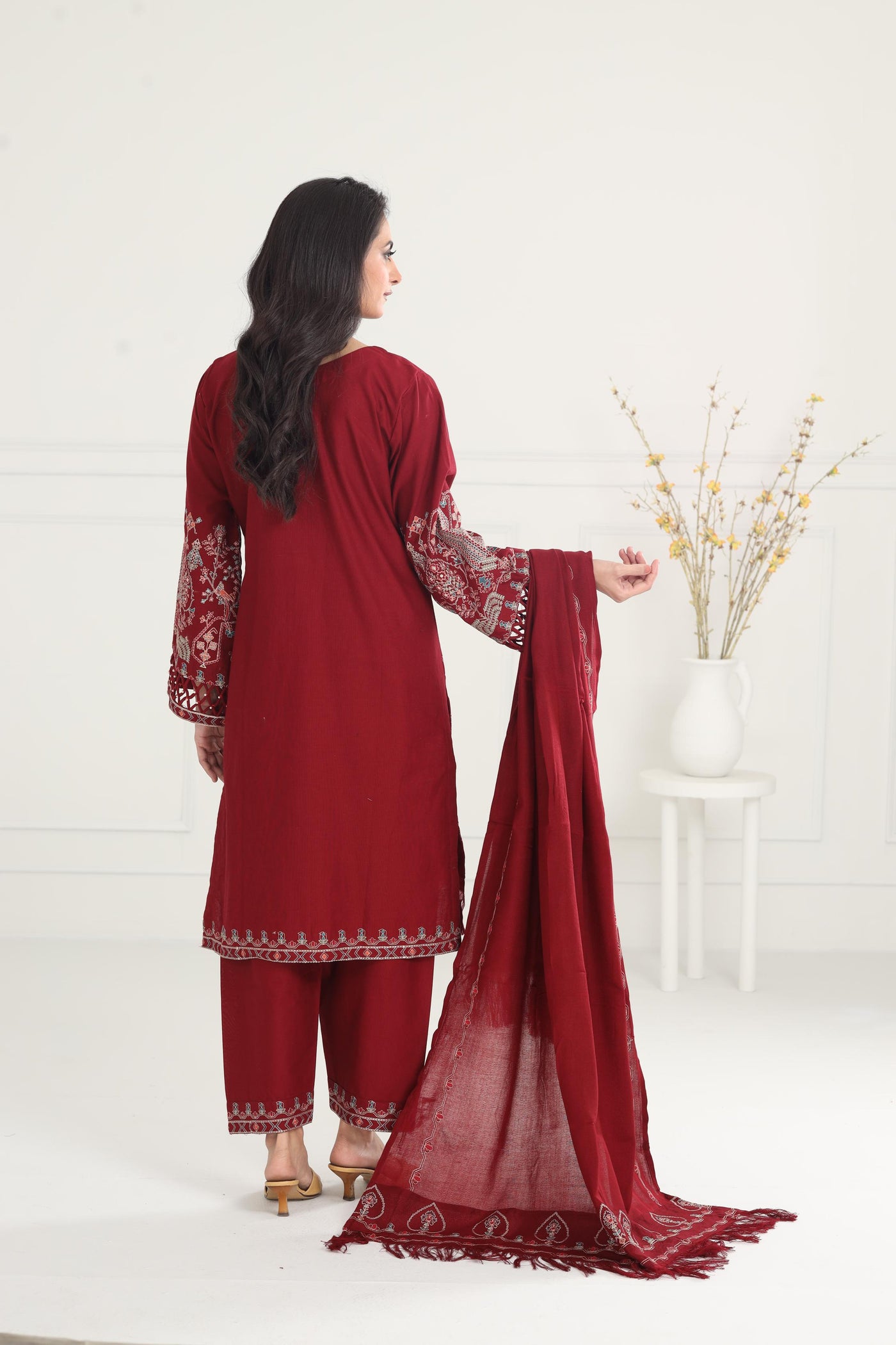 Raha-D8 - Zara Shahjahan Winter Stitched