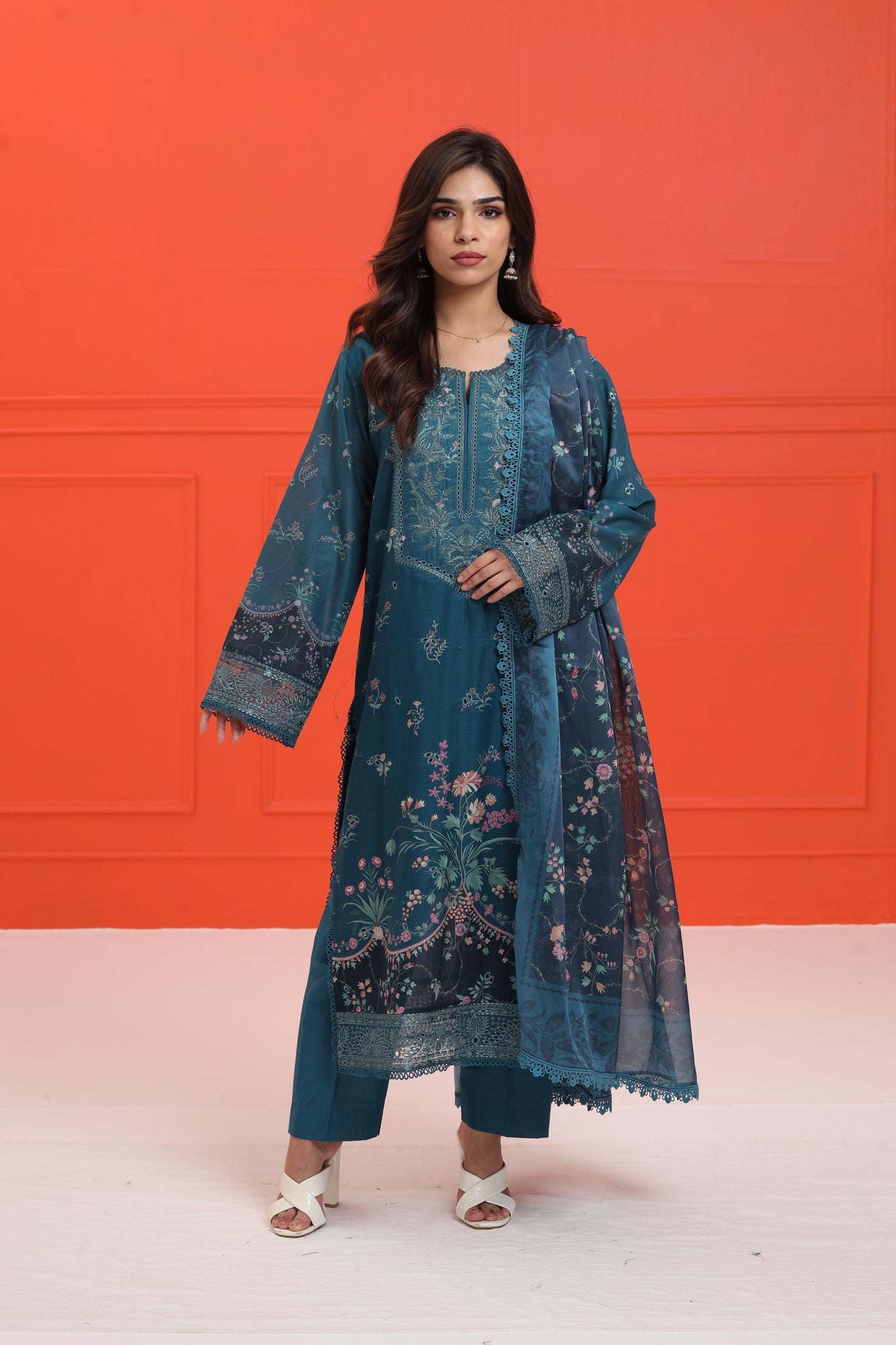 Rosheen B - Afrozeh Damask The Holiday Edit '25 Stitched