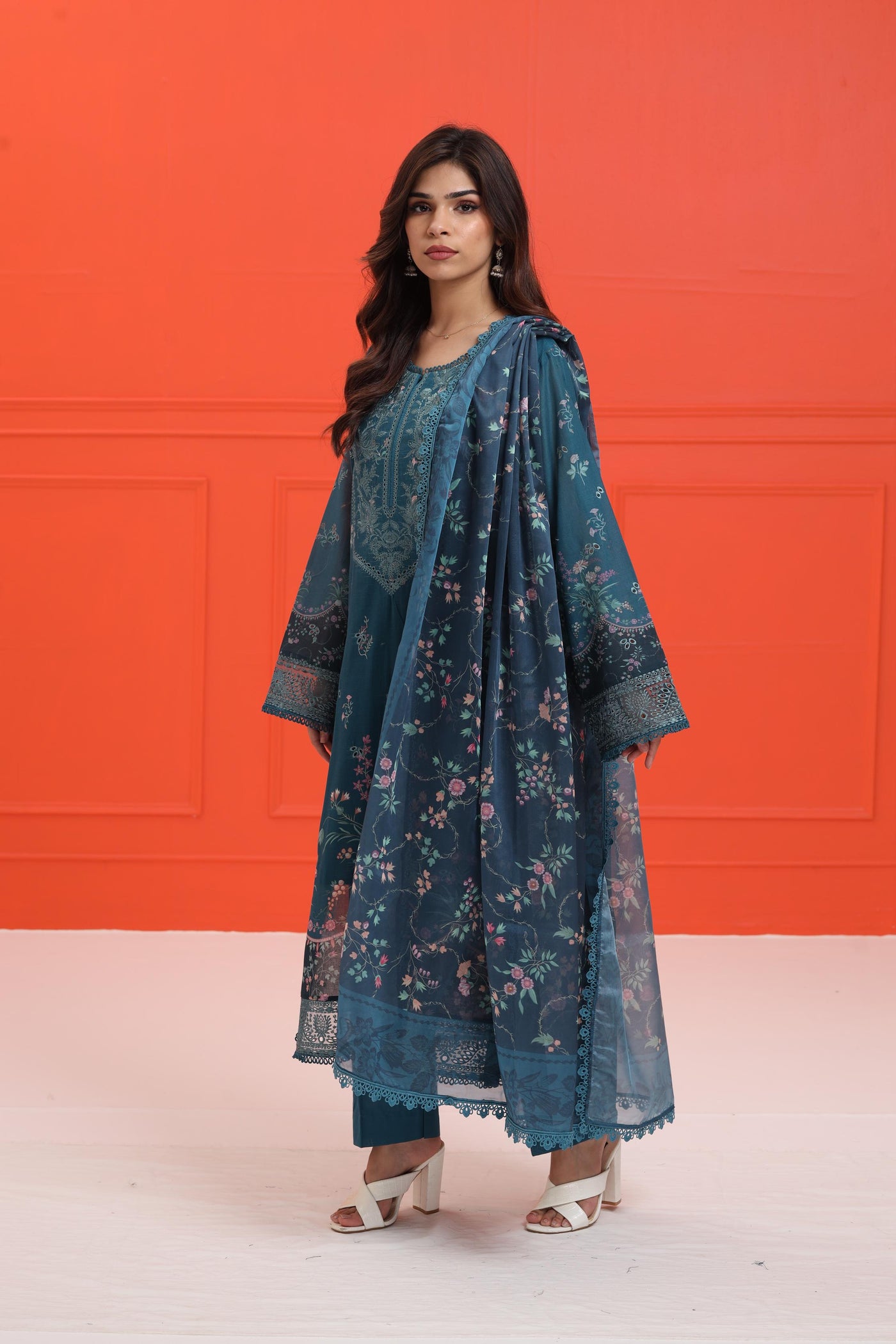 Rosheen B - Afrozeh Damask The Holiday Edit '25 Stitched