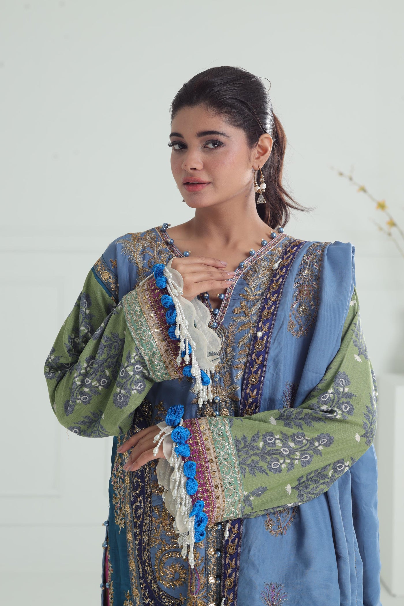 Design 2B - Sana Safinaz Winter Luxury Stitched Collection