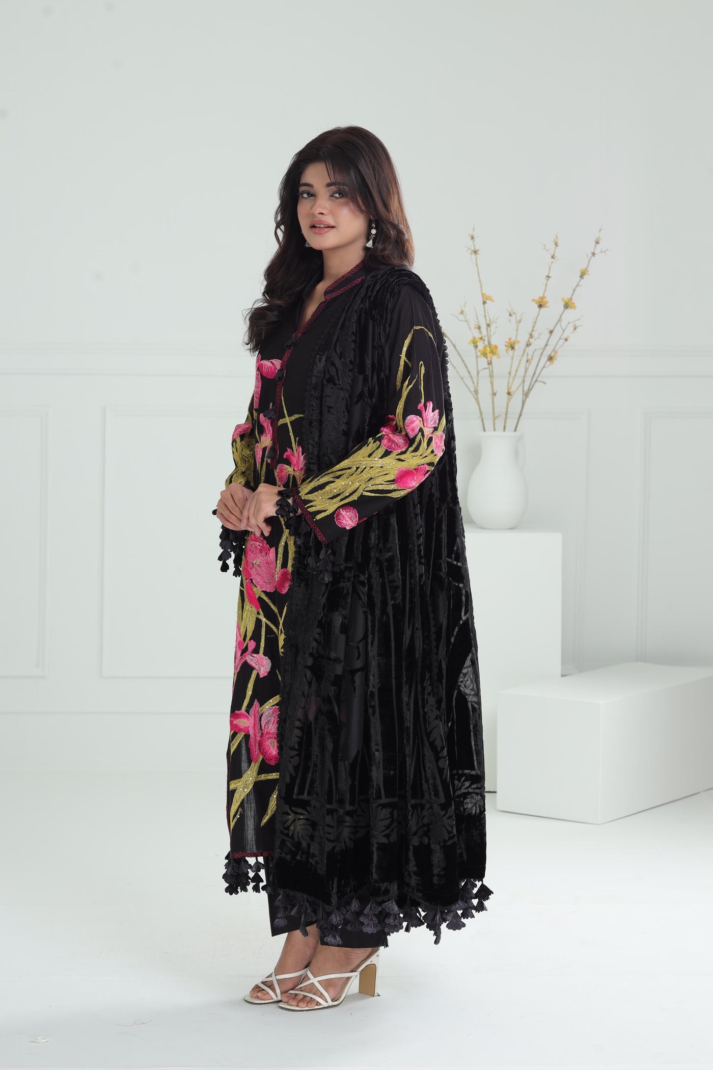 Design 3A - Sana Safinaz Winter Luxury Stitched Collection