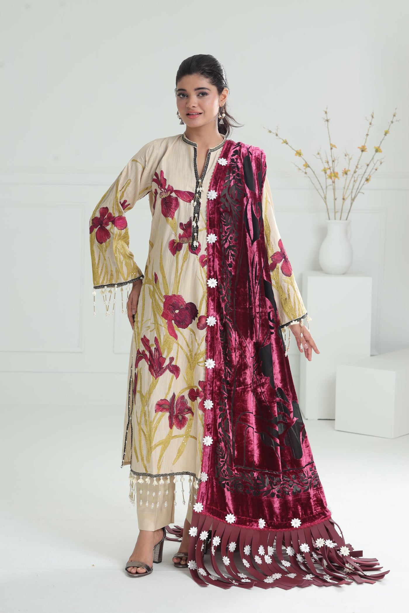 Design 3B - Sana Safinaz Winter Luxury Stitched Collection