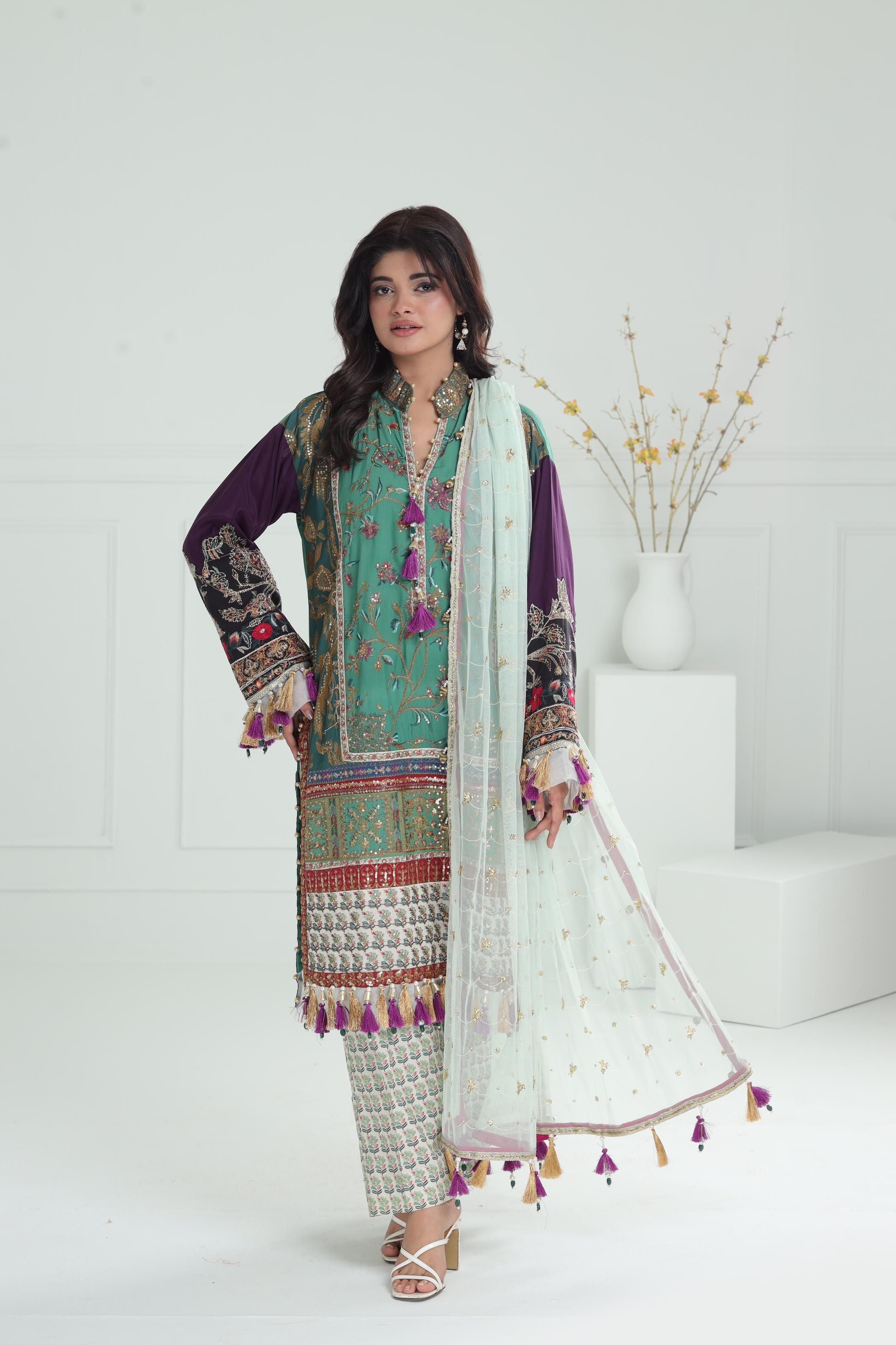 Design 4A - Sana Safinaz Winter Luxury Stitched Collection – Janan