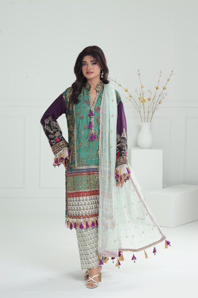 Design 4A - Sana Safinaz Winter Luxury Stitched Collection