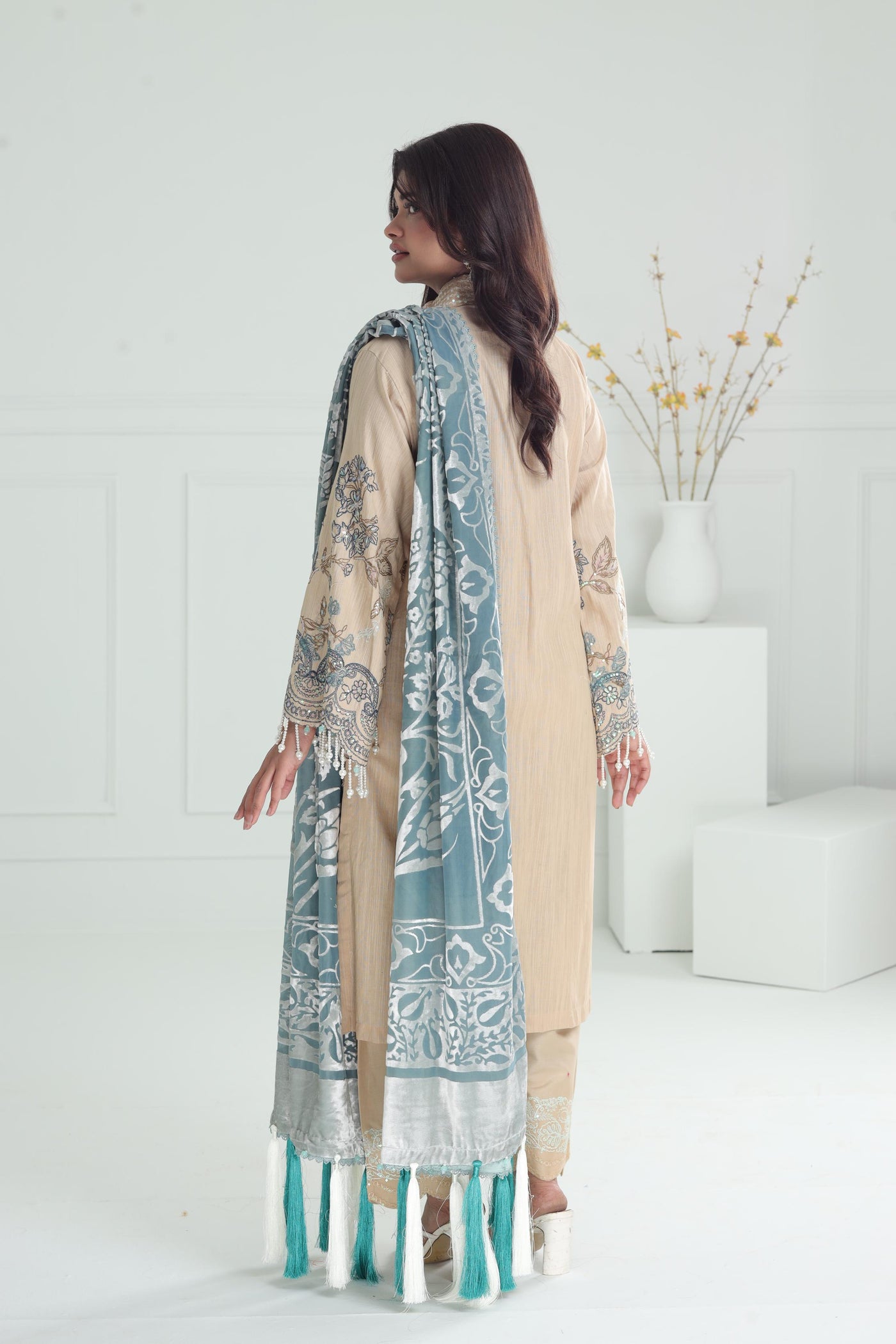 Design 5B - Sana Safinaz Winter Luxury Stitched Collection