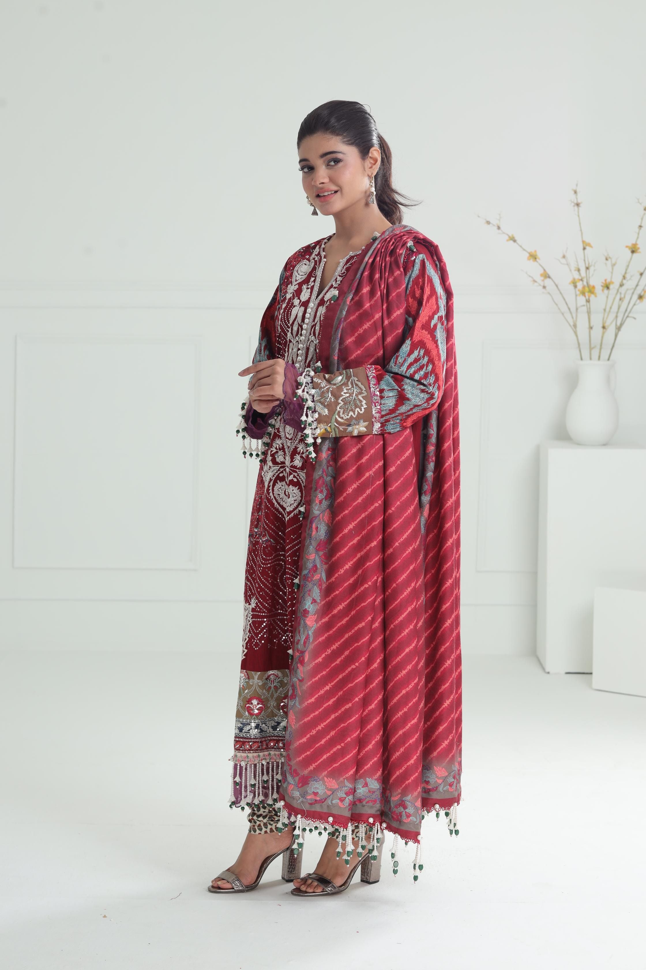 Design 7A - Sana Safinaz Winter Luxury Stitched Collection – Janan
