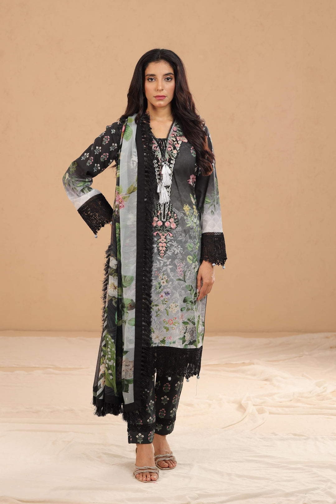 Design 7B - Sobia Nazir Vital Stitched