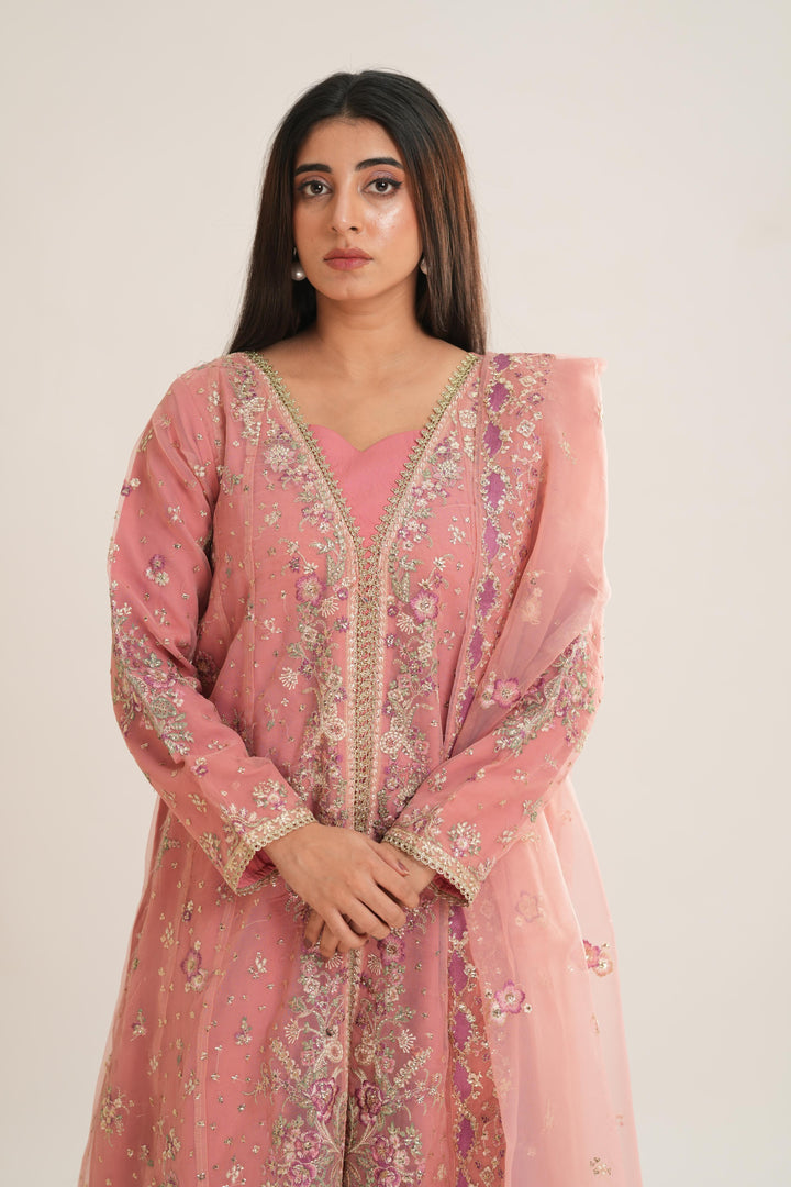 Seraira - Afrozeh La Fuchsia Stitched