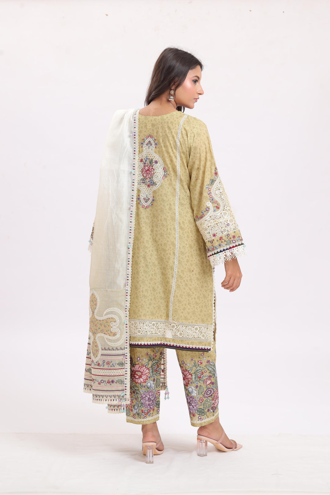 Design 4 - Jazmin Shahkaar Luxury Lawn Stitched