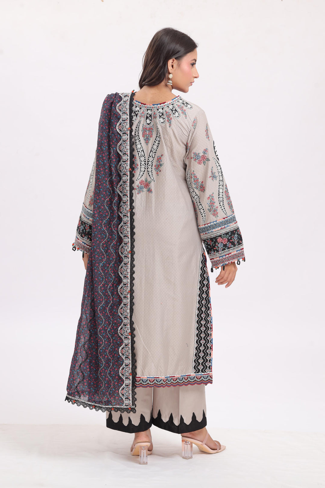 Design 7 - Jazmin Shahkaar Luxury Lawn Stitched