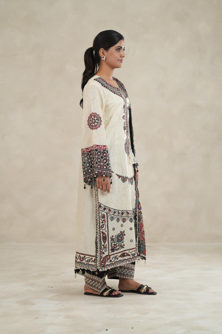Design 2 - Jazmin Shahkar Luxury Stitched
