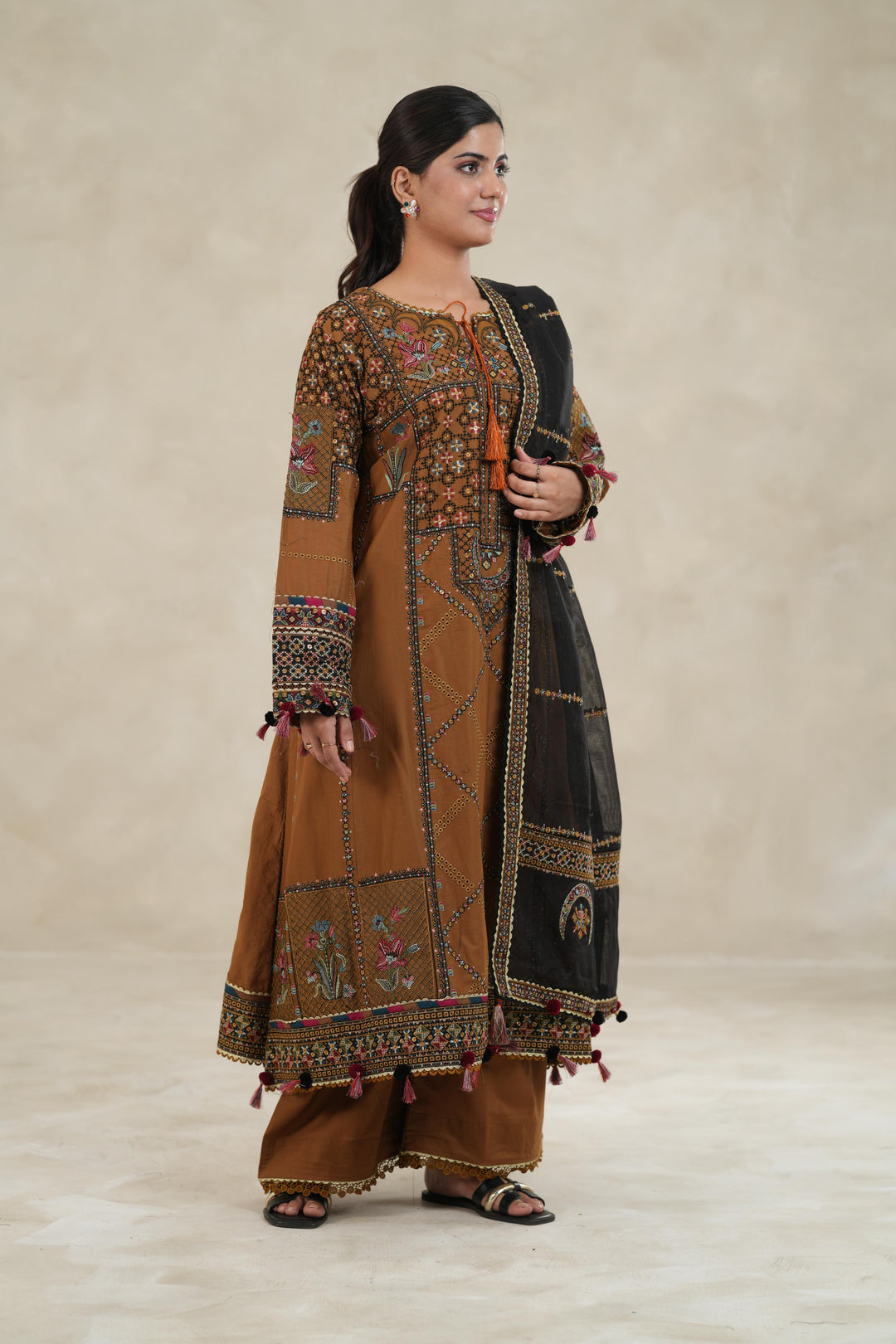 Design 5 - Jazmin Shahkar Luxury Stitched
