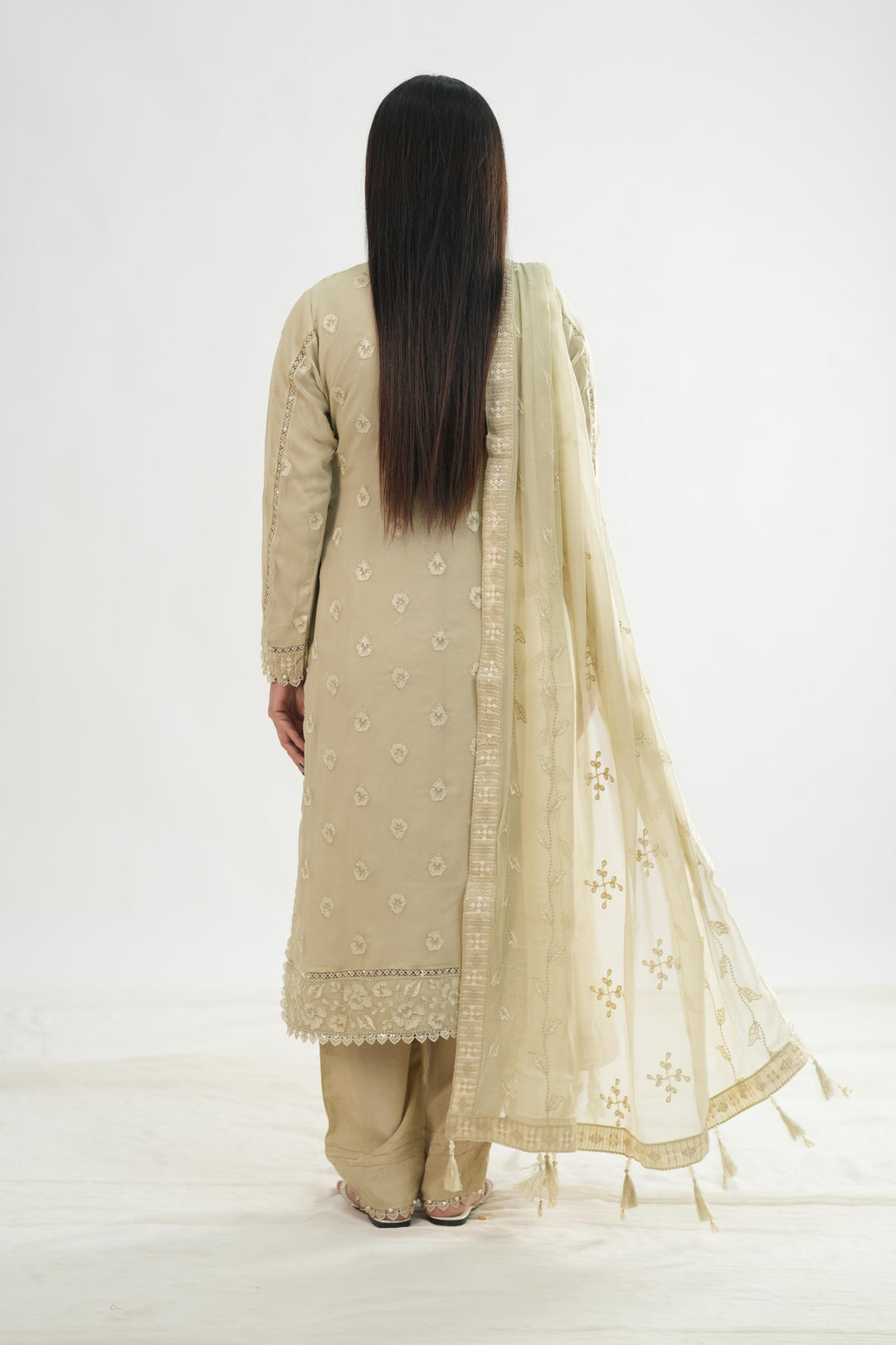 Spade - Alizeh Formals 26' Stitched